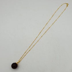 Vergulde ketting met ronde Granaat rode quartz