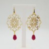Oorbellen met Buffelhoorn en fuchsia roze Jade