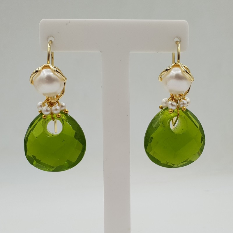 Vergulde oorbellen met Peridot quartz en Parel