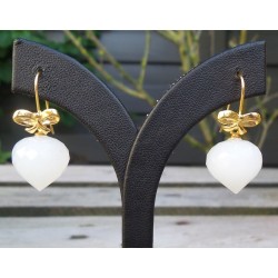 Vergulde oorbellen met witte Onyx onion briolet