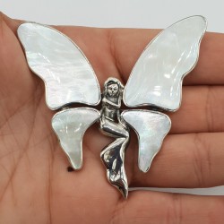 Zilveren vlinder hanger brooch gezet met Parelmoer