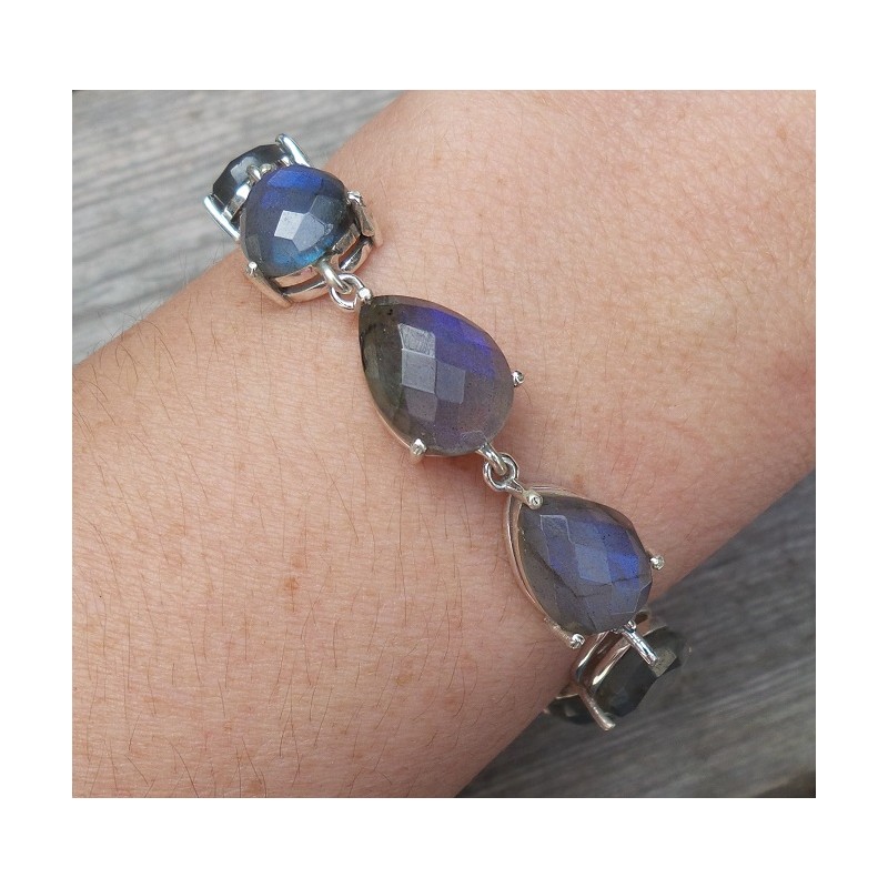 Zilveren armband gezet met druppelvormige facet Labradoriet