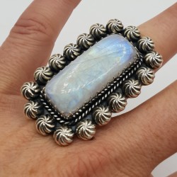 925 Sterling zilveren ring met rechthoekige Maansteen 17 mm