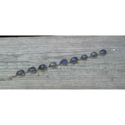 Zilveren armband gezet met druppelvormige facet Labradoriet