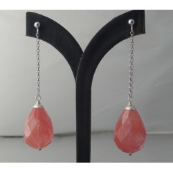 Zilveren oorbellen met grote Cherry quartz briolet