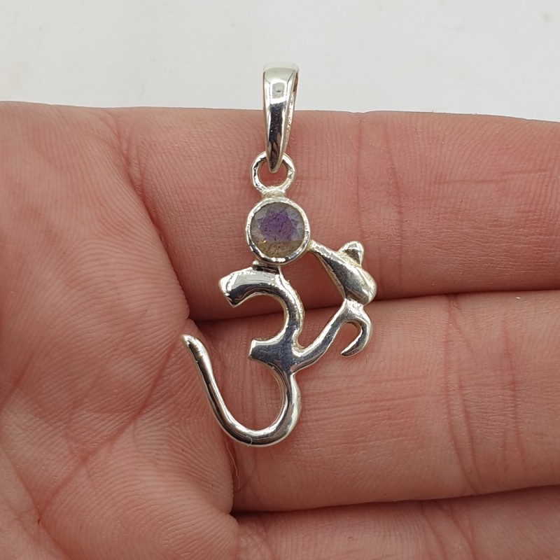Zilveren hanger met Ohm teken en Labradoriet