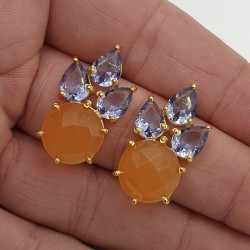 Vergulde oorbellen Tanzaniet quartz en oranje Chalcedoon