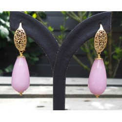 Vergulde oorbellen met licht roze Jade briolet
