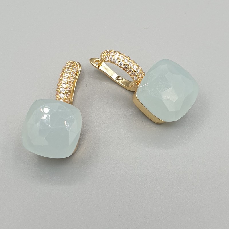 Vergulde oorbellen vierkante aqua blauw crystal
