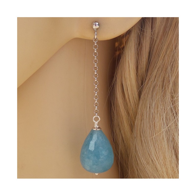 Zilveren lange oorbellen met blauwe Jade briolet