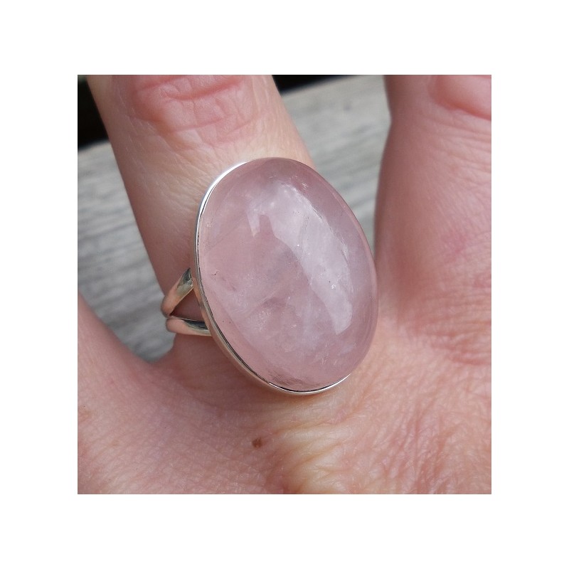 Zilveren ring ovale cabochon Rozenkwarts 18 mm