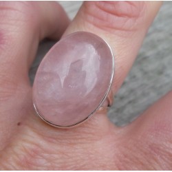 Zilveren ring ovale cabochon Rozenkwarts 18 mm