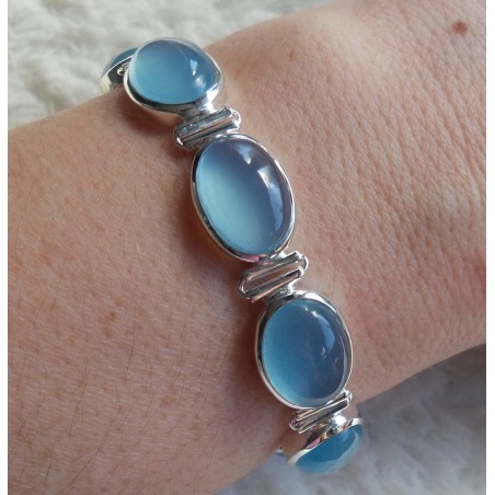 Zilveren armband gezet met ovale Chalcedoon schakels