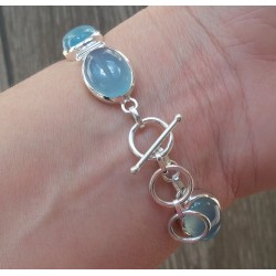 Zilveren armband gezet met ovale Chalcedoon schakels