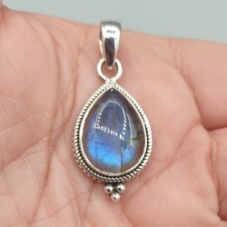 Sterling zilveren hanger met druppelvormige Labradoriet