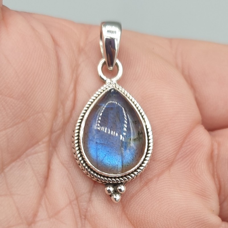 Sterling zilveren hanger met druppelvormige Labradoriet