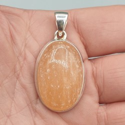Sterling zilveren hanger met ovale oranje Seleniet