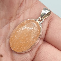 Sterling zilveren hanger met ovale oranje Seleniet