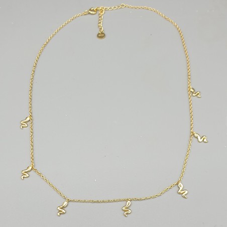 Vergulde ketting met slangen hangertjes