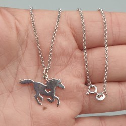 Sterling zilveren ketting met paarden hanger