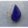 Zilveren ring druppelvorm Lapis Lazuli in bewerkte setting 17 mm