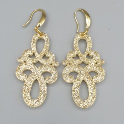 Oorbellen goud kleurige resin hanger
