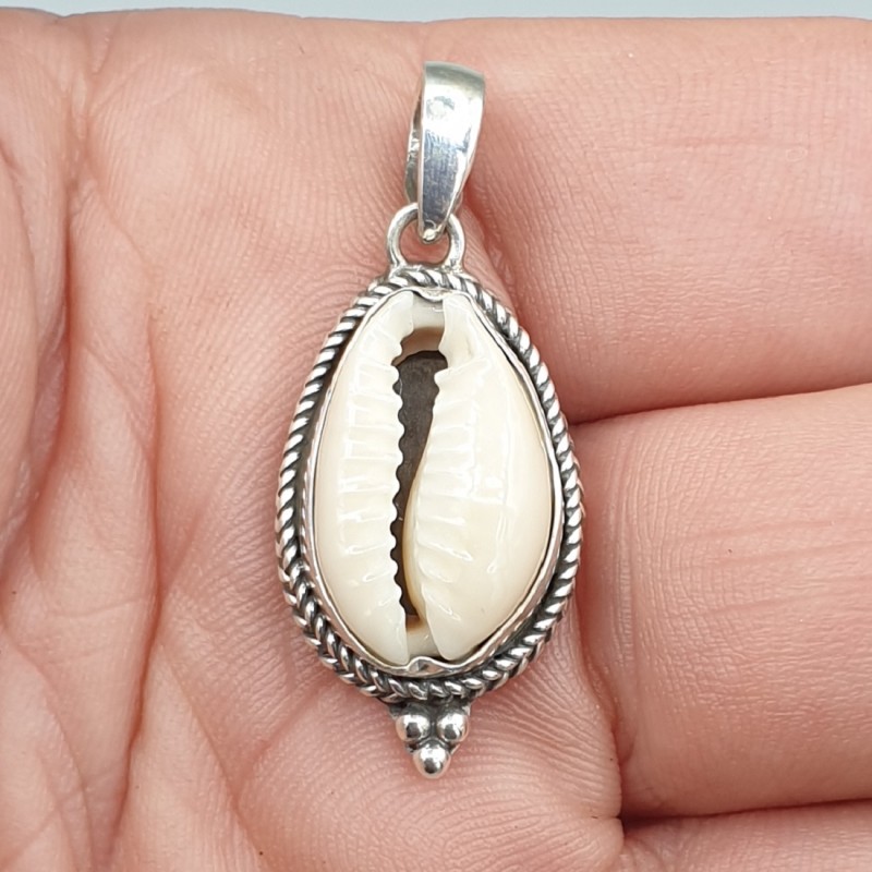 Sterling zilveren hanger met Cowrie schelp