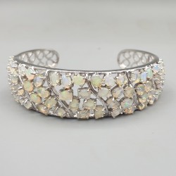 925 Sterling zilveren bangle gezet met Opalen