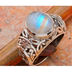 Zilveren edelsteen ring met regenboog Maansteen maat 7