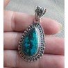 Zilveren hanger met Chrysocolla gezet in bewerkte setting