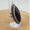 Zilveren ring gezet met marquise Labradoriet en bewerkte kop 17.3 mm