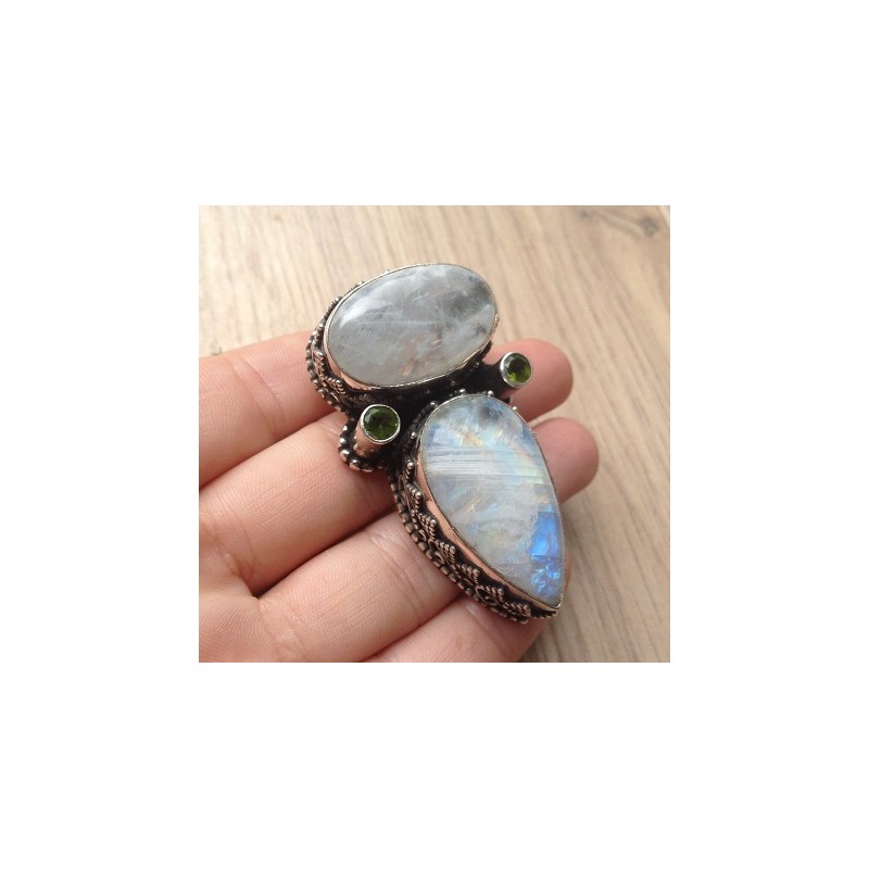 Zilveren hanger met Maansteen en Peridot in bewerkte setting