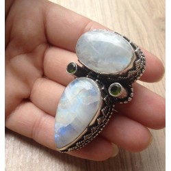 Zilveren hanger met Maansteen en Peridot in bewerkte setting