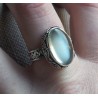Zilveren ring perzik Maansteen gezet in bewerkte setting 18 mm