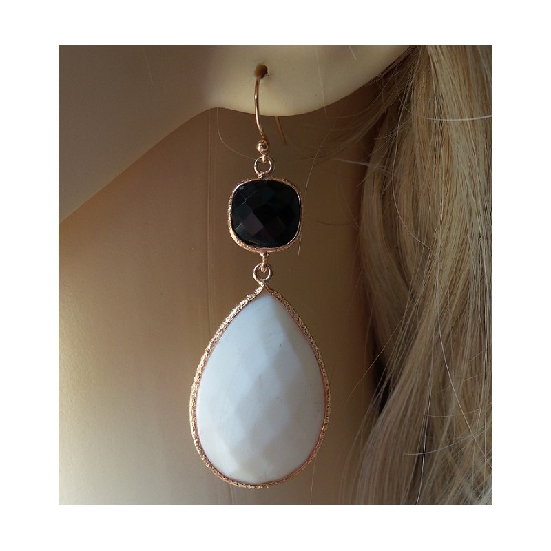 Vergulde zilveren bezel oorbellen met witte Agaat en Onyx