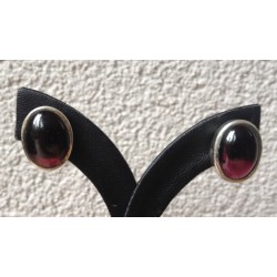 Zilveren edelsteen oorbellen / oorknoppengrote cabochon Granaat
