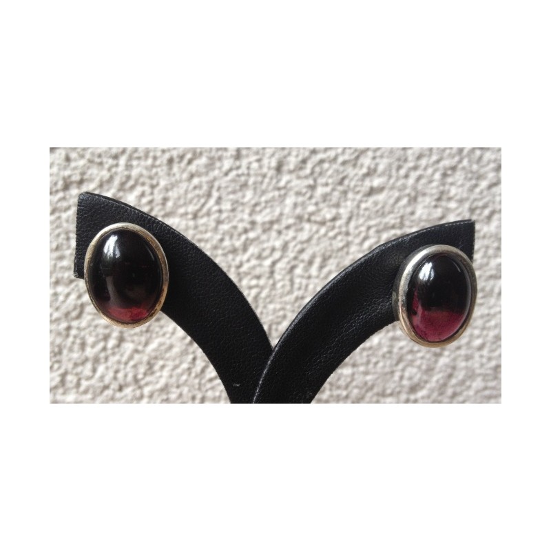 Zilveren edelsteen oorbellen / oorknoppengrote cabochon Granaat