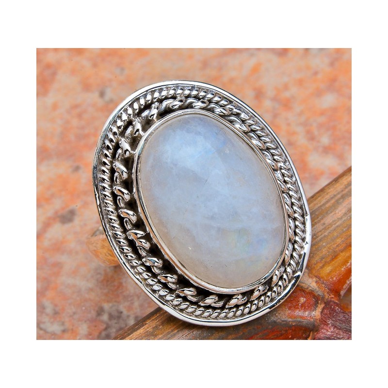 Zilveren ring met ronde Maansteen maat 7,5