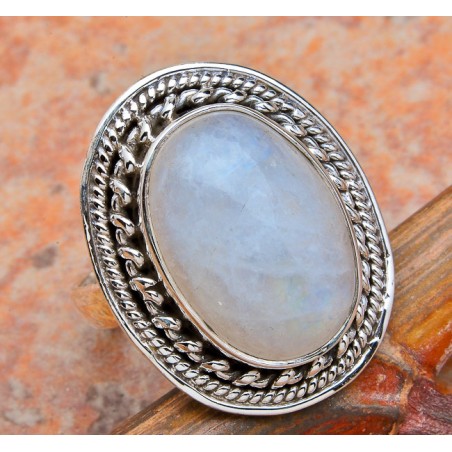 Zilveren ring met ronde Maansteen maat 7,5