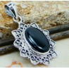 Zilveren edelsteen hanger zwarte Onyx in bewerkte setting