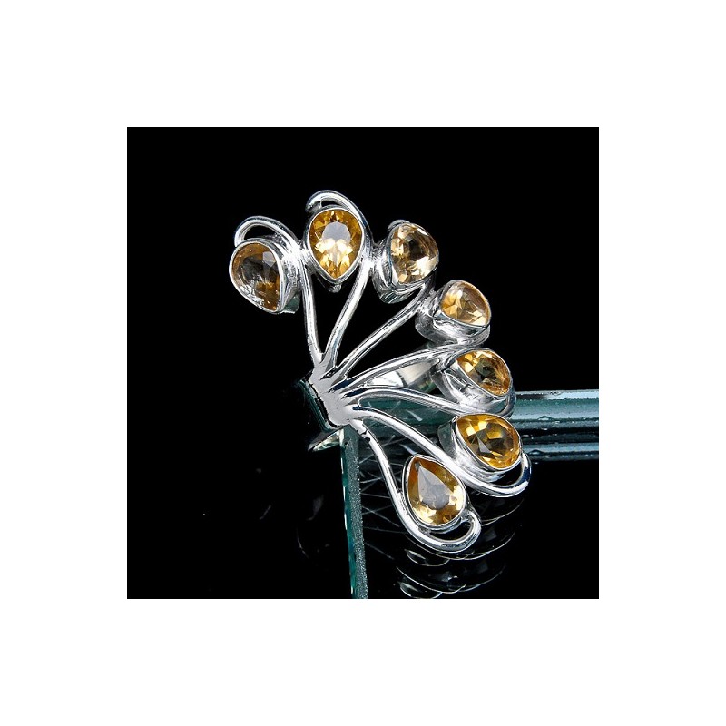 Zilveren edelsteen ring met zeven Citriens 18 of 19 mm