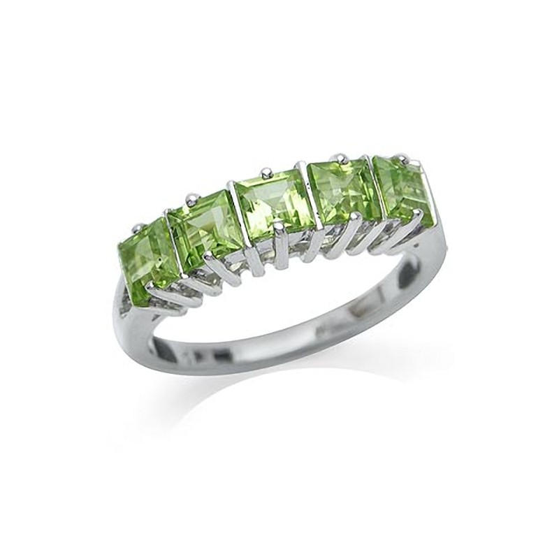 Zilveren edelsteen ring gezet met vijf Peridot stenen 17.3 mm