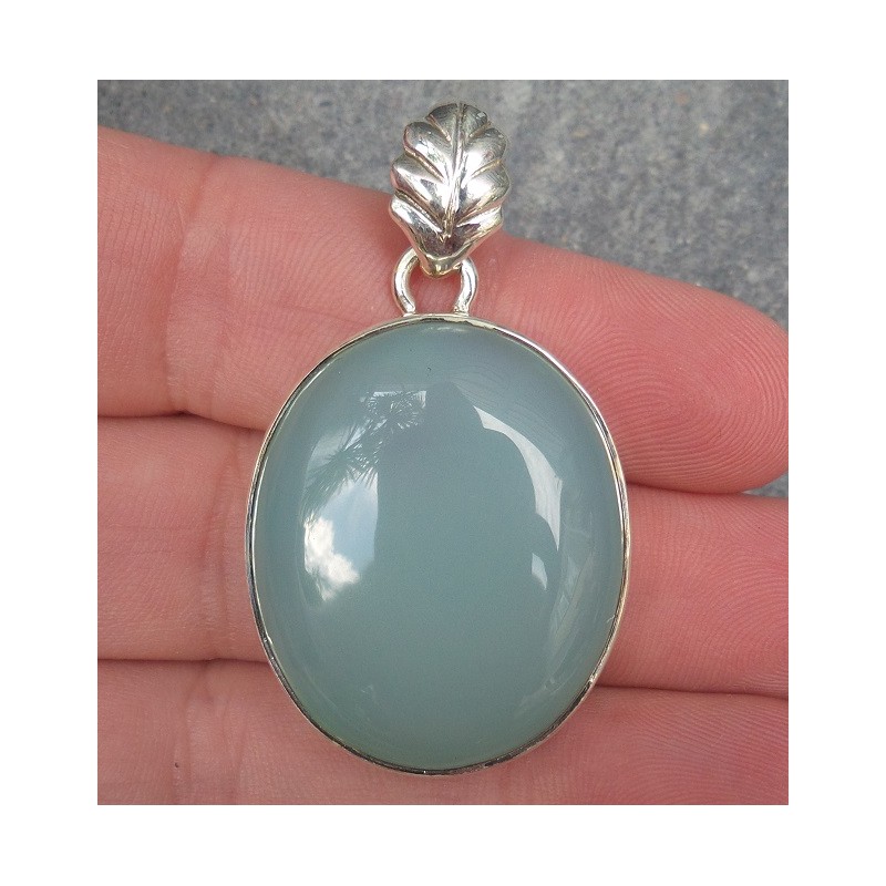 Zilveren hanger gezet met brede ovale cabochon aqua Chalcedoon