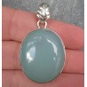 Zilveren hanger gezet met brede ovale cabochon aqua Chalcedoon