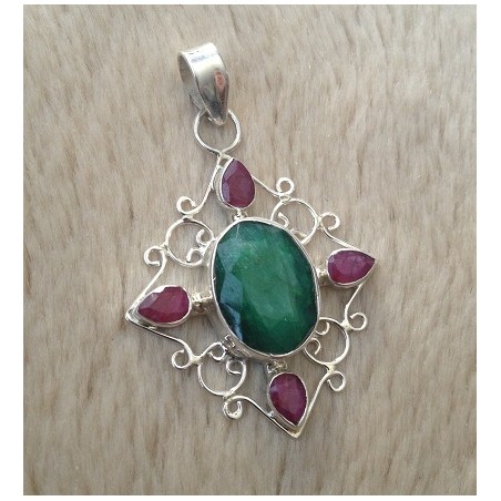 Zilveren edelsteen hanger met grote Emerald en Robijnen