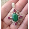 Zilveren edelsteen hanger met grote Emerald en Robijnen