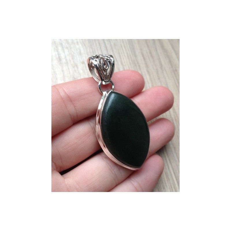 Zilveren edelsteen hanger met groene Jade