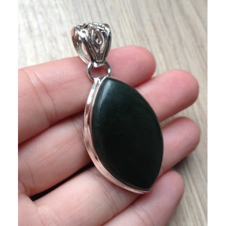 Zilveren edelsteen hanger met groene Jade