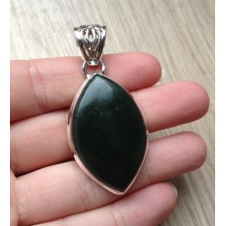 Zilveren edelsteen hanger met groene Jade