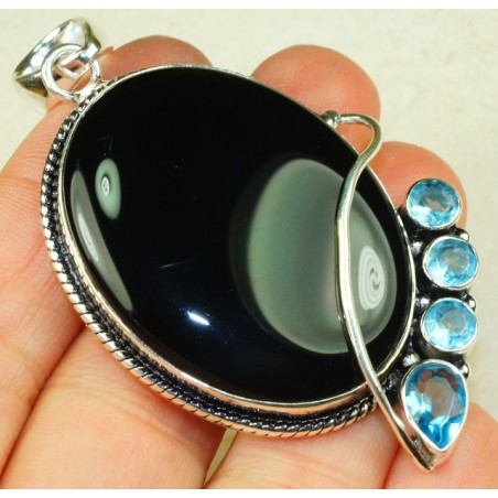 Zilveren edelsteen hanger zwarte Onyx en blauwe Topazen